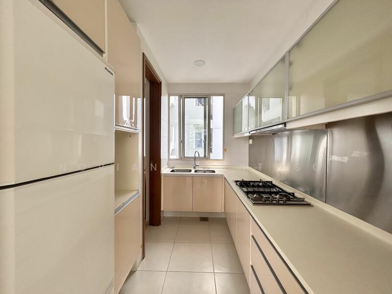 The Sea View, 37 Amber Road, 3 Bedrooms, 1,216 sqft, Condominium For Rent, by Noviana Santoso, 25131388 - PropertyGuru.com.sg