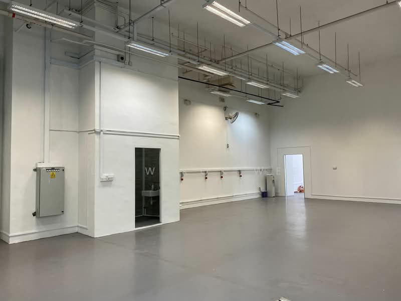 Ramp up office/ warehouse @ non Jtc Foc shuttle bus / non Jtc / 10mins walk to MRT station, Pasir Panjung road, 10,000 sqft, Business / Science Park For Rent, by Leow Kok Wee, 25133521 - CommercialGuru.com.sg