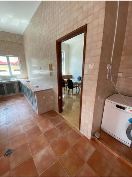 DUNEARN RD DETACH HOUSE, Dunearn Rd, 7 Bedrooms, 5,000 sqft, Detached House For Rent, by Irene Quek, 25134047 - PropertyGuru.com.sg