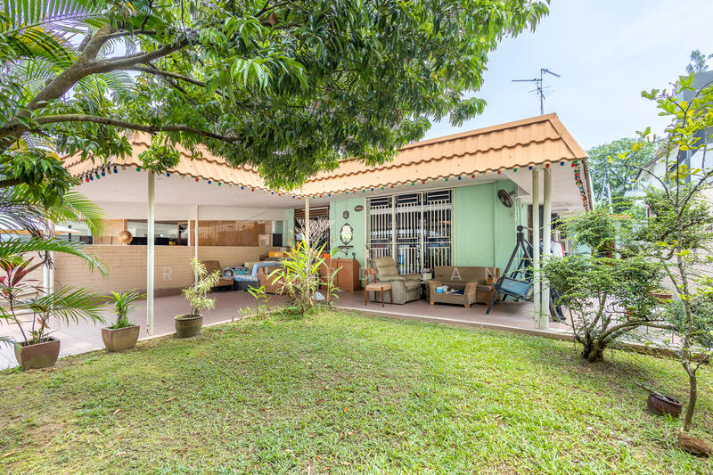 Hythe Road Serangoon Gardens next to Serngoon Country Club Corner