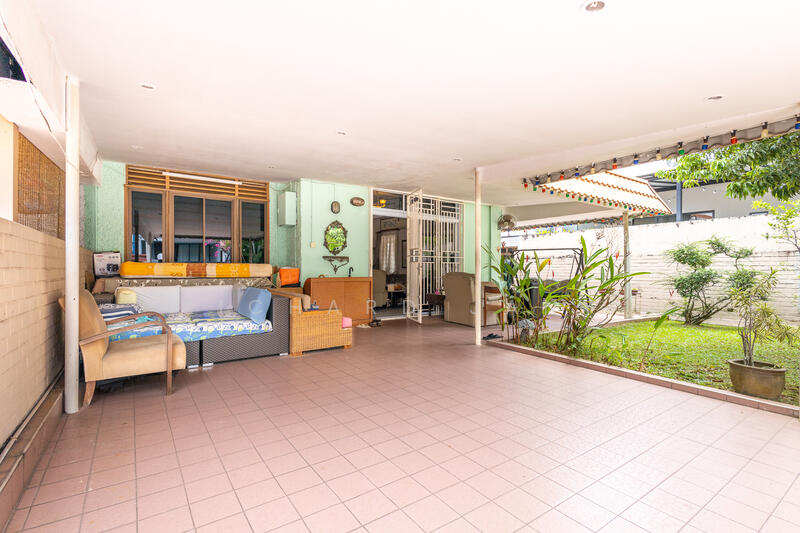 Hythe Road Serangoon Gardens next to Serngoon Country Club Corner