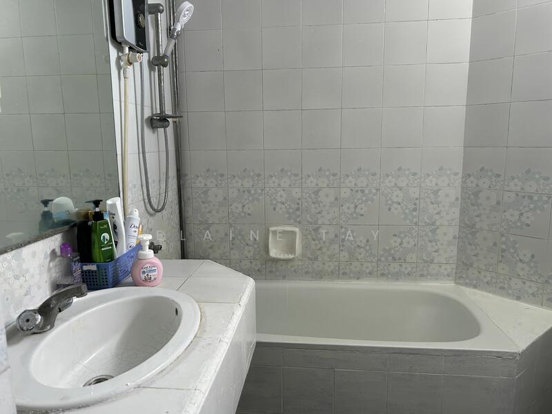 Mandarin Gardens, 5 Siglap Road, Room Rental, 150 sqft, Condominium For Rent, by Elaine Tay, 25136773 - PropertyGuru.com.sg