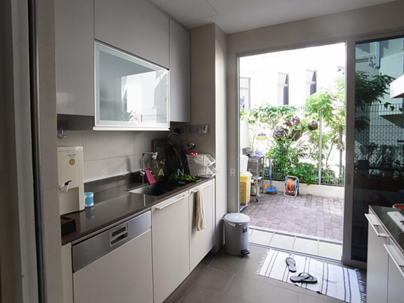 Everitt Road 4+1 Conserved/ Pool/ Garden, Joo Chiat Road, Koon Seng Road, Everitt Road, 4 Bedrooms, 4,000 sqft, Conservation House For Rent, by Susan Prior, 25136935 - PropertyGuru.com.sg