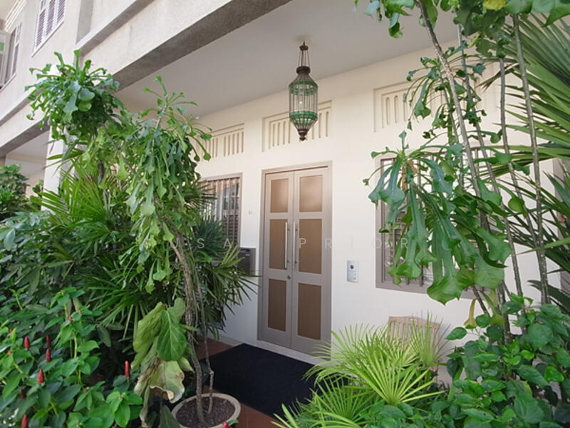 For Rent - Everitt Road 4+1 Conserved/ Pool/ Garden