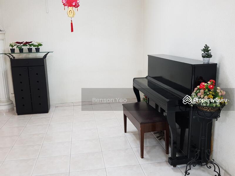 For Rent - 334 Tampines Street 32