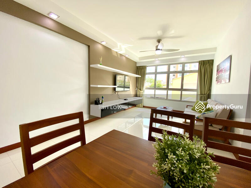 Cosy & tasteful decor 