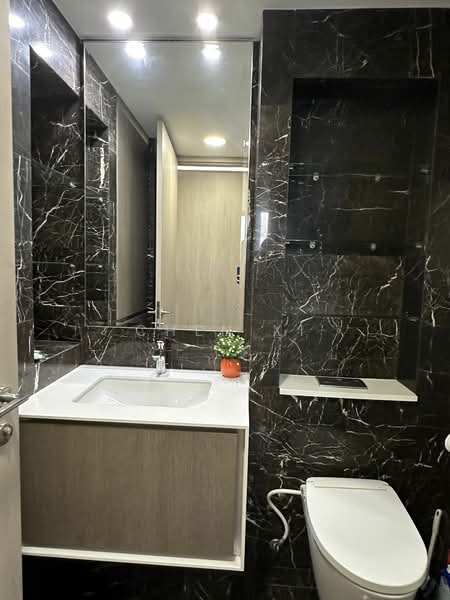 J Gateway, 2 Gateway Drive, 1 Bedroom, 516 sqft, Condominium For Rent, by Chen Xi, 25139104 - PropertyGuru.com.sg