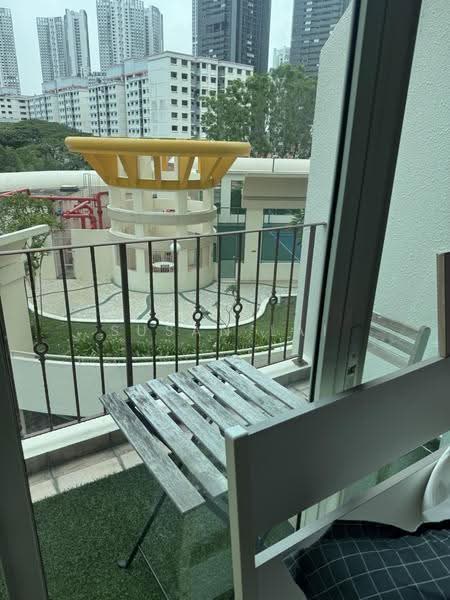 Queens, 10 Stirling Road, Alexandra / Commonwealth, Room Rental, 90 sqft, Condominium For Rent, by Susan Lai, 25139336 - PropertyGuru.com.sg