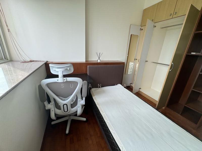 Queens, 10 Stirling Road, Alexandra / Commonwealth, Room Rental, 90 sqft, Condominium For Rent, by Susan Lai, 25139336 - all female #18 $1680 1 pax - PropertyGuru.com.sg