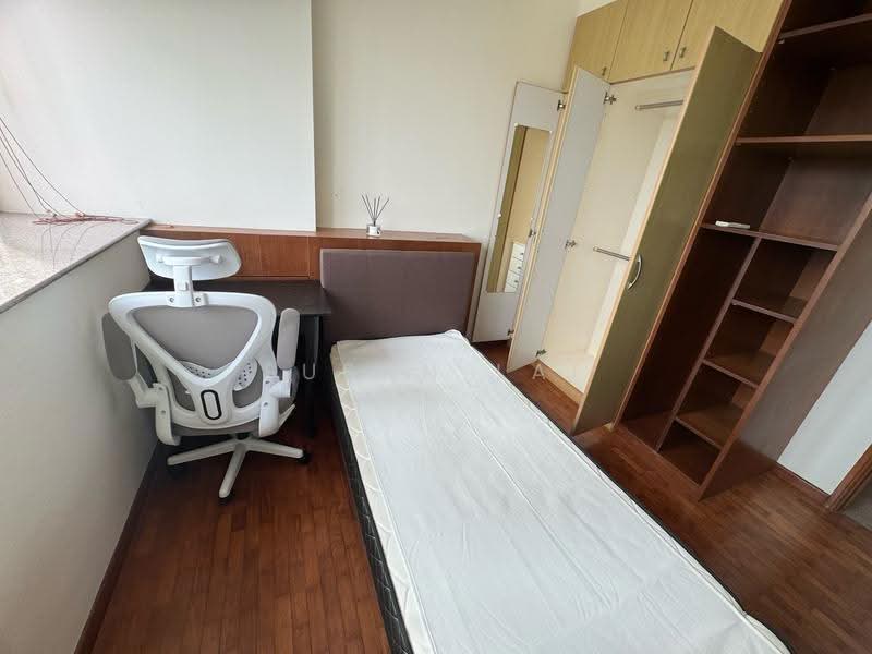 Queens, 10 Stirling Road, Alexandra / Commonwealth, Room Rental, 90 sqft, Condominium For Rent, by Susan Lai, 25139336 - all female #18 $1680 1 pax - PropertyGuru.com.sg