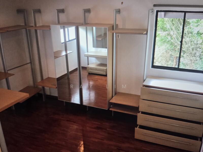 For Sale - Freehold Detached! Near 3 MRT Within 1km ACS Primary SCGS Primary