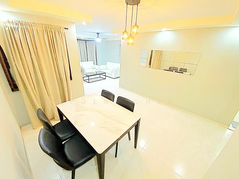 For Rent - 484 Admiralty Link