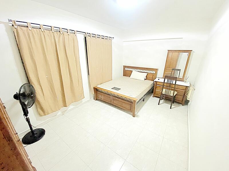 For Rent - 484 Admiralty Link