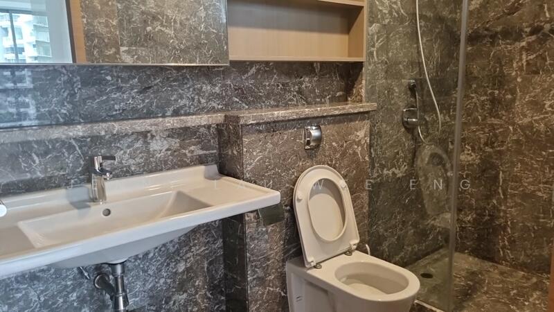 Common bathroom 