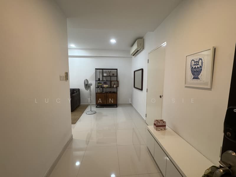 Tiong Bahru, , 2 Bedrooms, 900 sqft, Walk-up Apartment For Rent, by Lucy Tan Loo Sie, 25140878 - PropertyGuru.com.sg