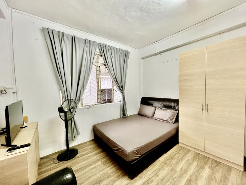 8*9666882 cosy room rental at Katong vicinity. Good food, easy access to town and East Coast Beach, Joo Chiat Road, Katong, East Coast road, Room Rental, 215 sqft, Apartment For Rent, by Clare Loh 卢煜婕, 25140903 - PropertyGuru.com.sg