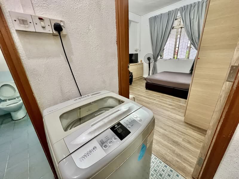 8*9666882 cosy room rental at Katong vicinity. Good food, easy access to town and East Coast Beach, Joo Chiat Road, Katong, East Coast road, Room Rental, 215 sqft, Apartment For Rent, by Clare Loh 卢煜婕, 25140903 - PropertyGuru.com.sg