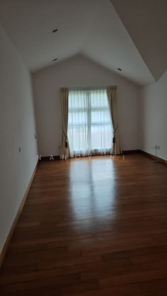 Namly Crescent, Namly Crescent, 5 Bedrooms, 4,400 sqft, Semi-Detached House For Rent, by Nancy Ni, 25141021 - PropertyGuru.com.sg