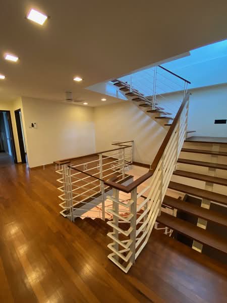 Watten Drive, Tanglin / Holland / Bukit Timah, 4 Bedrooms, 3,500 sqft, Terraced House For Rent, by Theresa Lee, 25141343 - PropertyGuru.com.sg