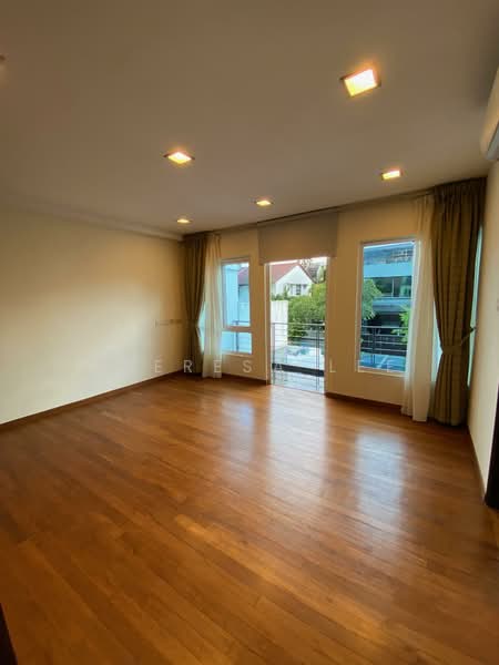 Watten Drive, Tanglin / Holland / Bukit Timah, 4 Bedrooms, 3,500 sqft, Terraced House For Rent, by Theresa Lee, 25141343 - PropertyGuru.com.sg