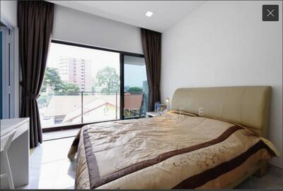 For Rent - Hougang mrt modern master room rent rear lease land