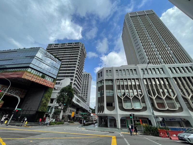 Peninsula Plaza, 111 North Bridge Road, 310 sqft, Other Retail For Sale, by George Rewa, 25141567 - CommercialGuru.com.sg