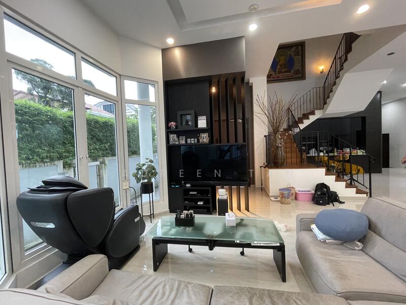 For Sale - Watten Estate 3 storey detached freehold