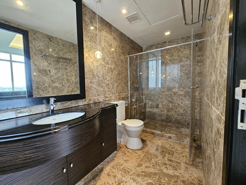 Junior Master Bathroom