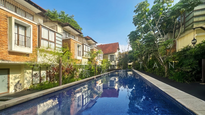 For Sale - Lornie 18