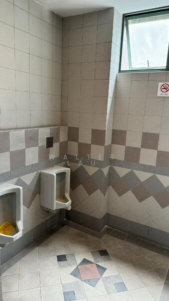 The Bencoolen, 180B Bencoolen Street, 754 sqft, Office For Rent, by Walter Lau, 25143363 - Simple & Clean Male Toilet - CommercialGuru.com.sg