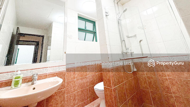 Common bathroom 