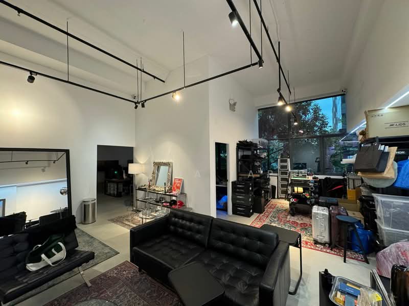 UB. One, 81 Ubi Avenue 4, 2,013 sqft, Light Industrial (B1) For Rent, by Linda Yap, 25146173 - CommercialGuru.com.sg