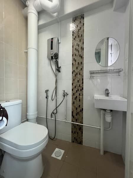 717 Bedok Reservoir in District 15/16 For Rent, Bedok Reservoir, 4 Bedrooms, 1,507 sqft, HDB Flat For Rent, by Nancy Tan, 25146416 - PropertyGuru.com.sg