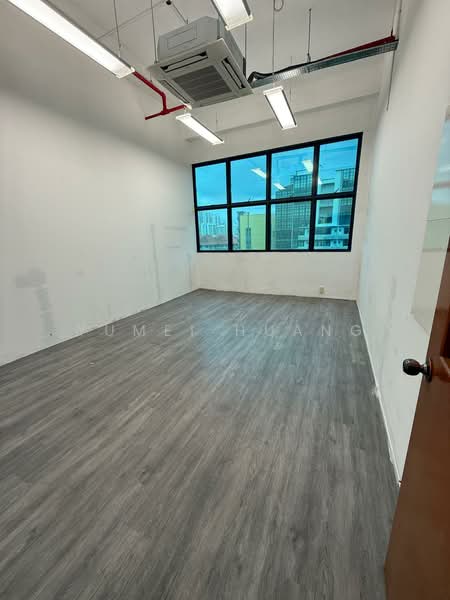 Toh Guan Centre, 21 Toh Guan Road East, 1,100 sqft, Factory / Workshop (B2) For Rent, by Yumei Huang, 25147438 - CommercialGuru.com.sg