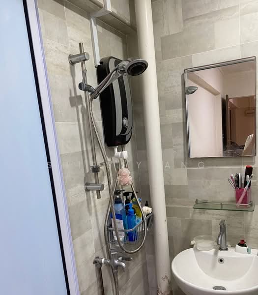 124 Hougang Avenue 1, 124 Hougang Avenue 1, Room Rental, 120 sqft, HDB Flat For Rent, by Shirley Ang, 25147485 - PropertyGuru.com.sg