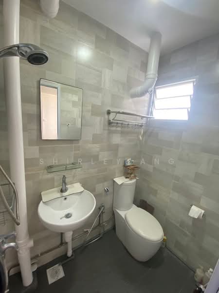 124 Hougang Avenue 1, 124 Hougang Avenue 1, Room Rental, 120 sqft, HDB Flat For Rent, by Shirley Ang, 25147485 - PropertyGuru.com.sg