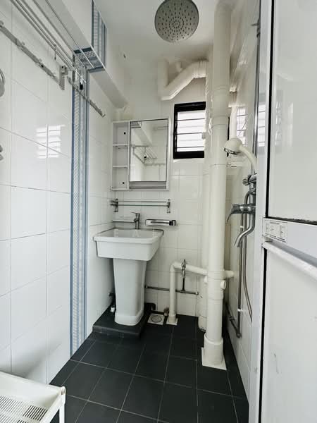 For Rent - 335B Smith Street