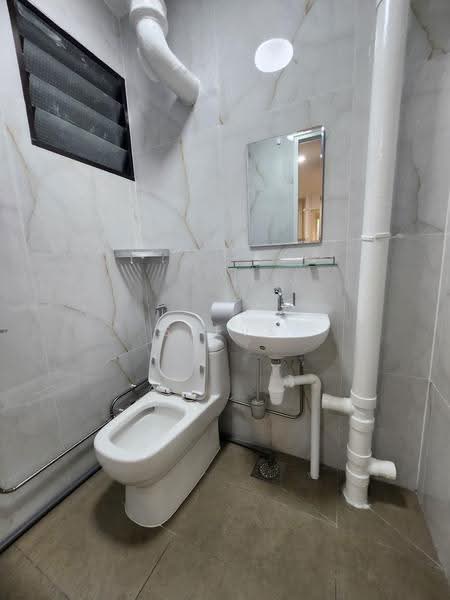 418 Bedok North Avenue 2, 418 Bedok North Avenue 2, Bedok / Upper East Coast, Studio, 130 sqft, HDB Flat For Rent, by Steve Voon, 25149452 - Bathroom - PropertyGuru.com.sg