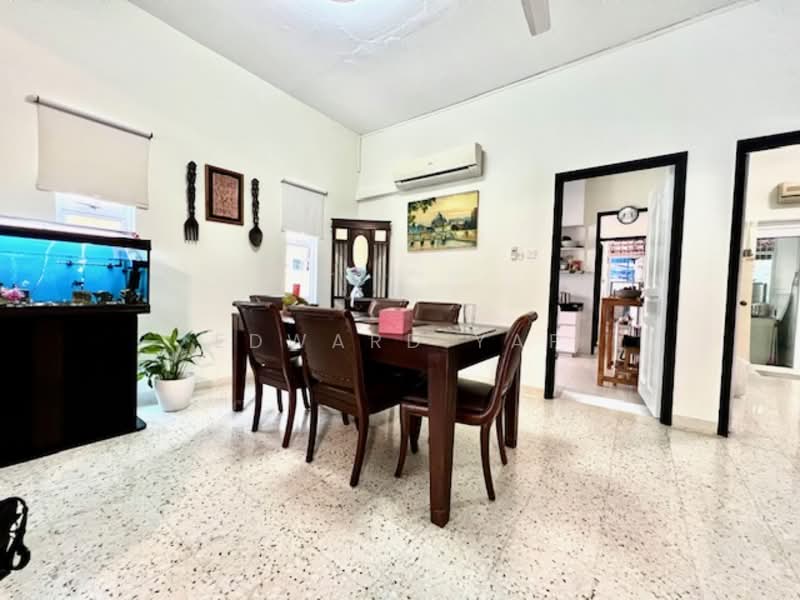 Duchess Ave - Semi-Detached House for Rent!, Duchess Avenue, Tanglin / Holland / Bukit Timah, 4 Bedrooms, 2,500 sqft, Semi-Detached House For Rent, by Edward Yap, 25149523 - PropertyGuru.com.sg