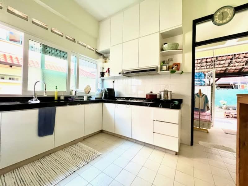 Duchess Ave - Semi-Detached House for Rent!, Duchess Avenue, Tanglin / Holland / Bukit Timah, 4 Bedrooms, 2,500 sqft, Semi-Detached House For Rent, by Edward Yap, 25149523 - PropertyGuru.com.sg