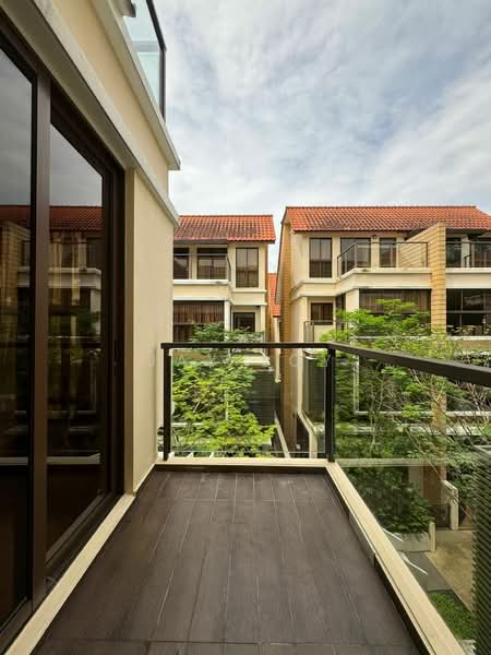 Eleven @ Holland, 11 Holland Link, 5 Bedrooms, 3,735 sqft, Cluster House For Rent, by Jay Loy 黎仕緯, 25149592 - PropertyGuru.com.sg