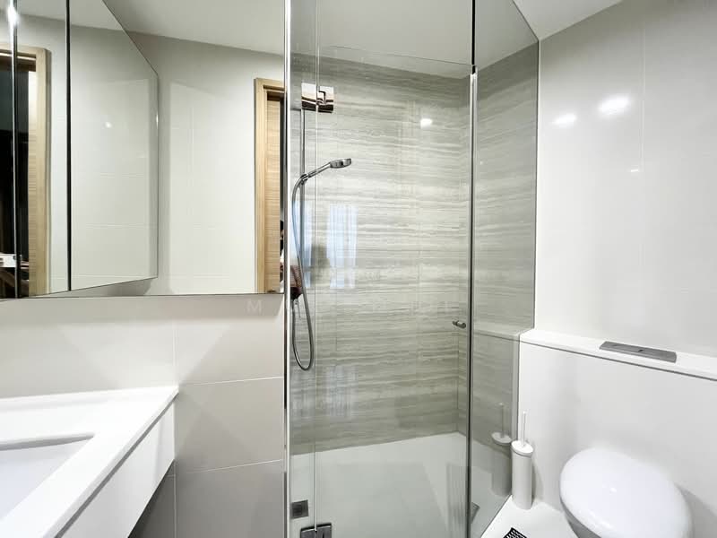 d'Leedon (Former Farrer Court), 9 Leedon Heights, 3 Bedrooms, 1,216 sqft, Condominium For Rent, by Mui Mui, 25150521 - Common Bathroom - PropertyGuru.com.sg