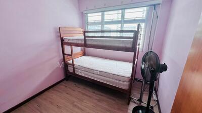 For Rent - 165B Yung Kuang Court