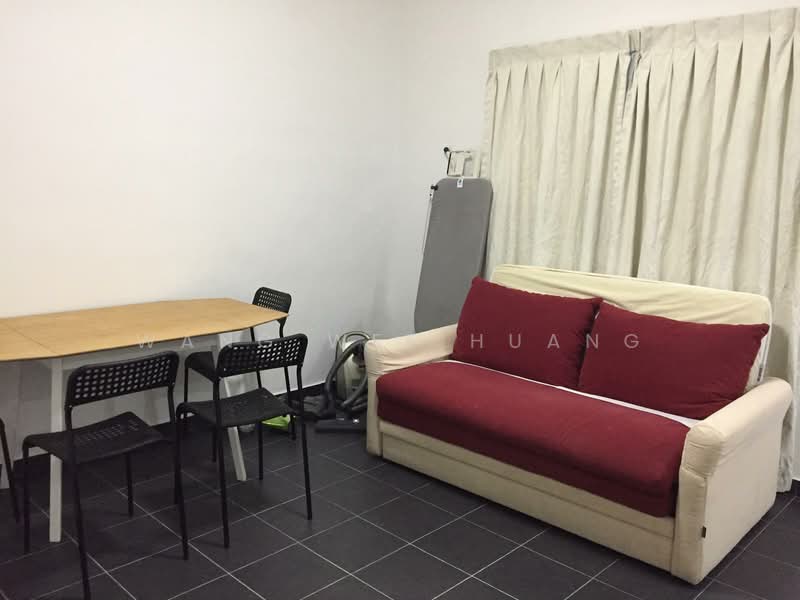 Novena Hill, 49 Jalan Novena, 1 Bedroom, 340 sqft, Apartment For Rent, by Wang Wee Huang, 25151084 - living/dining area wz foldable 6-seater dining table (wz previous sofa reddish/white) - PropertyGuru.com.sg