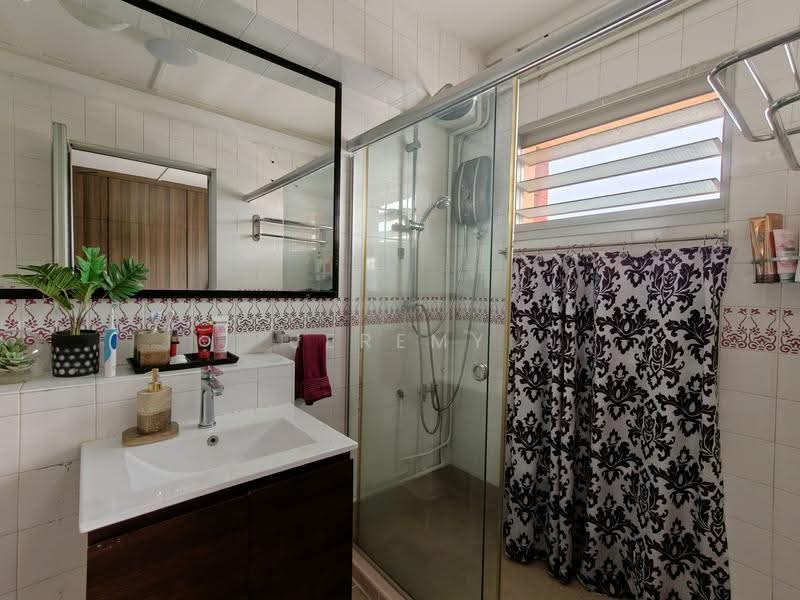 842D Tampines Street 82, 842D Tampines Street 82, Pasir Ris / Tampines, 3 Bedrooms, 1,162 sqft, HDB Flat For Sale, by Jeremy Koh, 25151428 - Bathroom - PropertyGuru.com.sg