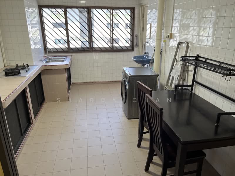 427 Clementi Avenue 3, 427 Clementi Avenue 3, 3 Bedrooms, 721 sqft, HDB Flat For Rent, by Sharon Chan, 25151473 - PropertyGuru.com.sg