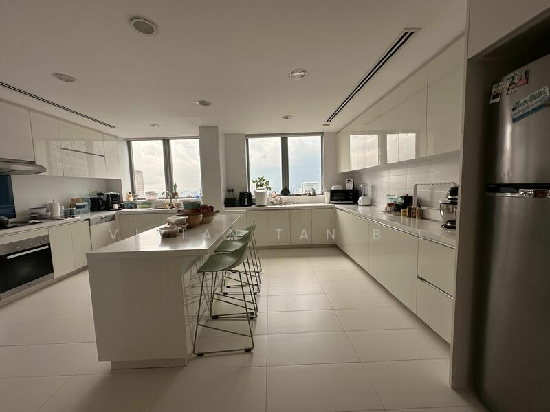 One Shenton, 1 Shenton Way, Boat Quay / Raffles Place / Marina, 4 Bedrooms, 5,457 sqft, Condominium For Rent, by Vivian Tan B L, 25152416 - PropertyGuru.com.sg