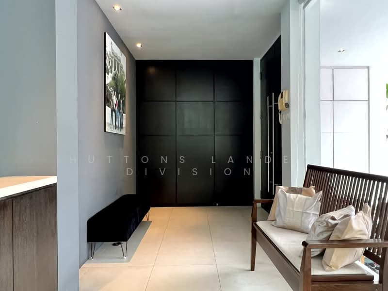 Renovated Bungalow with Pool within 1km to Henry Park Pri, mount sinai, holland road, holland grove, 6 Bedrooms, 5,580 sqft, Detached House For Sale, by WILLI CHING, 25152435 - PropertyGuru.com.sg