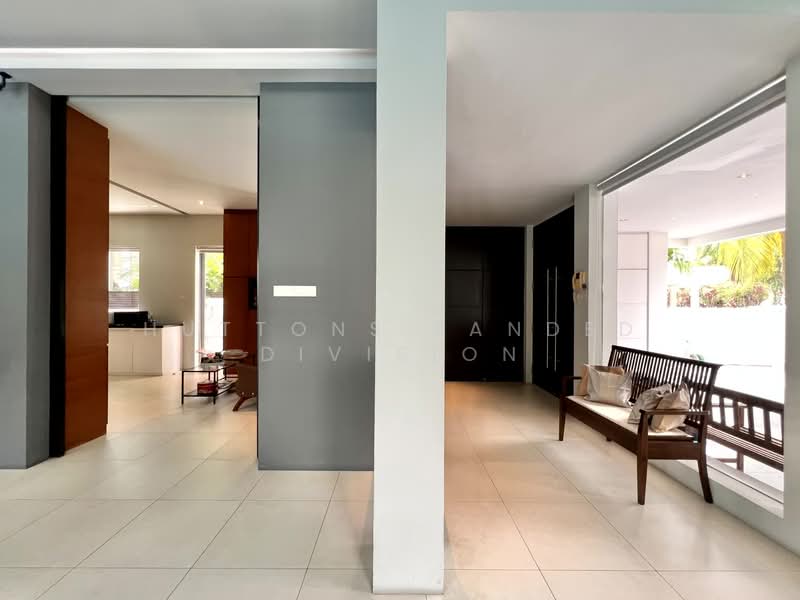 Renovated Bungalow with Pool within 1km to Henry Park Pri, mount sinai, holland road, holland grove, 6 Bedrooms, 5,580 sqft, Detached House For Sale, by WILLI CHING, 25152435 - PropertyGuru.com.sg