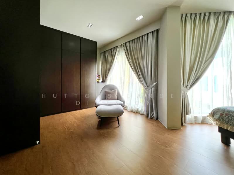 Renovated Bungalow with Pool within 1km to Henry Park Pri, mount sinai, holland road, holland grove, 6 Bedrooms, 5,580 sqft, Detached House For Sale, by WILLI CHING, 25152435 - PropertyGuru.com.sg